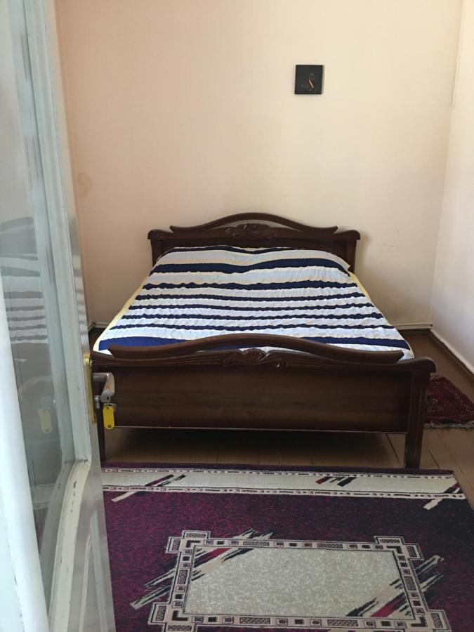 Friendly B&B Gyumri ภายนอก รูปภาพ